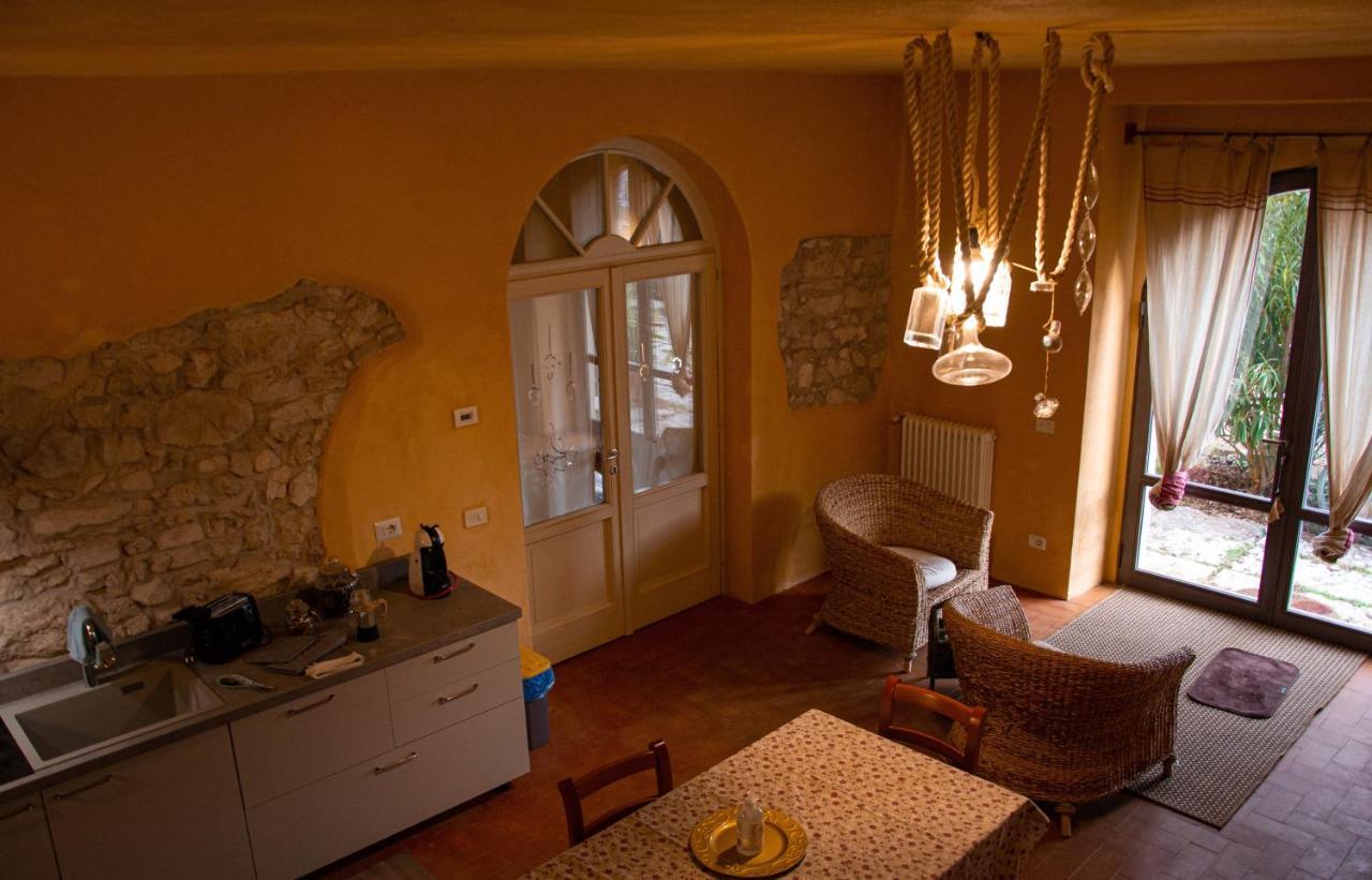 Due Archi Bed & Breakfast Sant'Ambrogio di Valpolicella Exterior photo